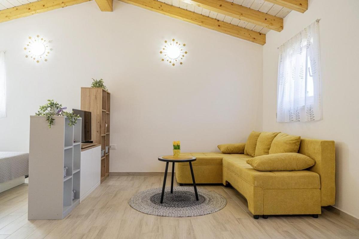 Modean In Pula - Haus Fuer 2-3 Personen Villa Kültér fotó
